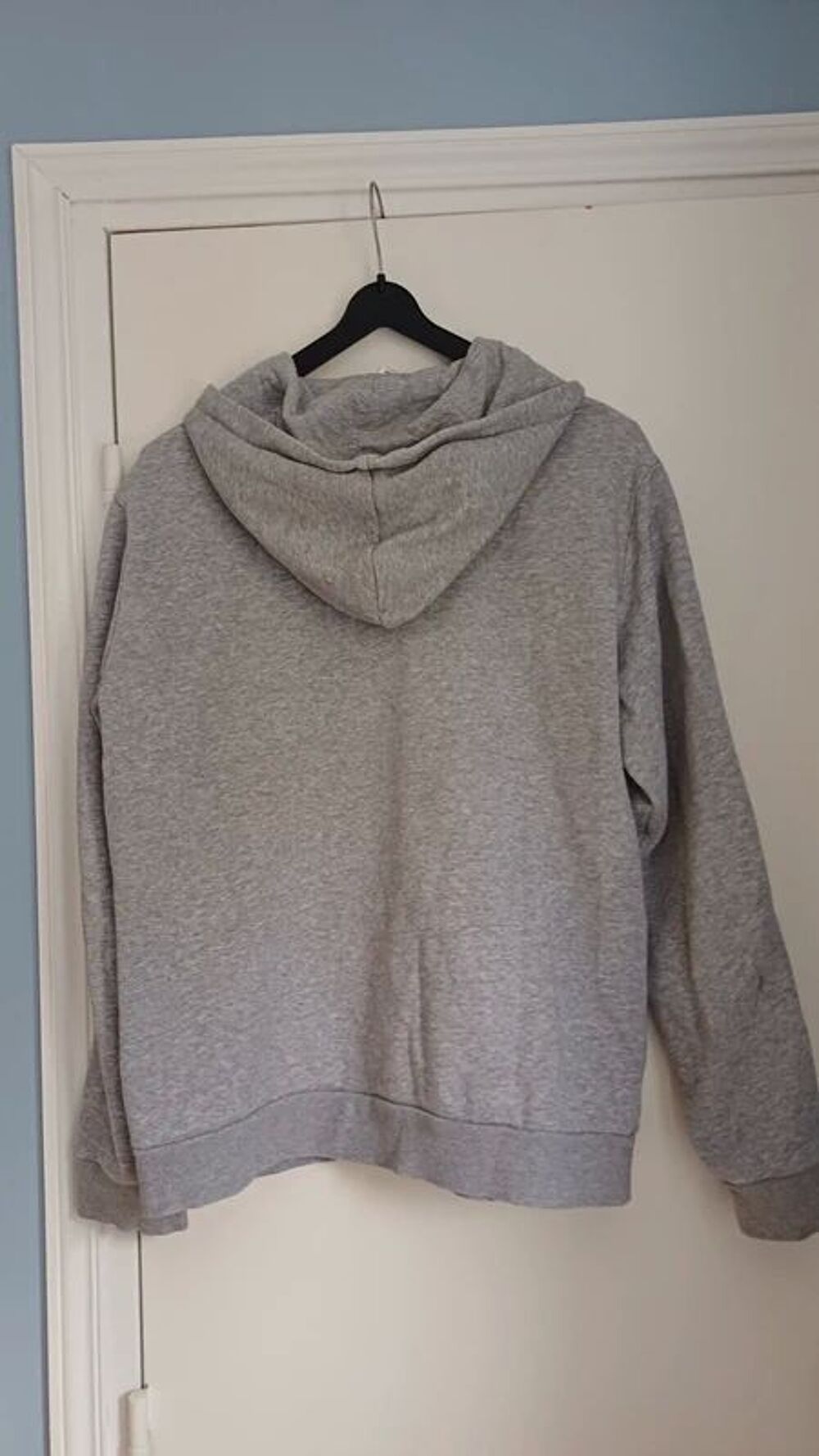 Veste Adidas grise &agrave; capuche Vêtements