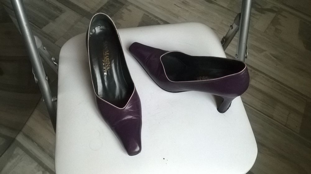Escarpin violet marque SanMarina
Excellent &eacute;tat 
Tout Cuir Chaussures