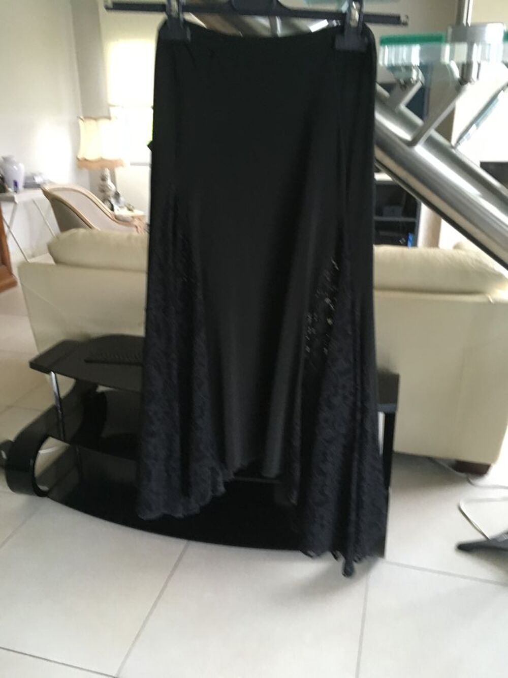 jupe tr&egrave;s habill&eacute;e noire de marque Isabel de P&eacute;dro Vêtements