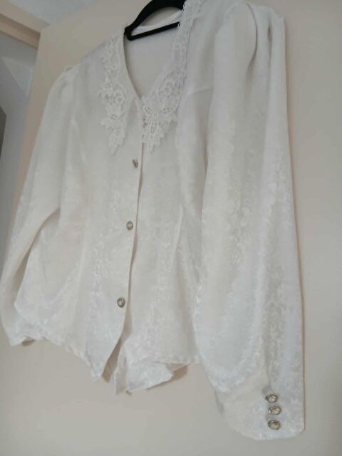   Joli corsage spencer satin blanc et dentelle N° 1417 10 Beaune (21)