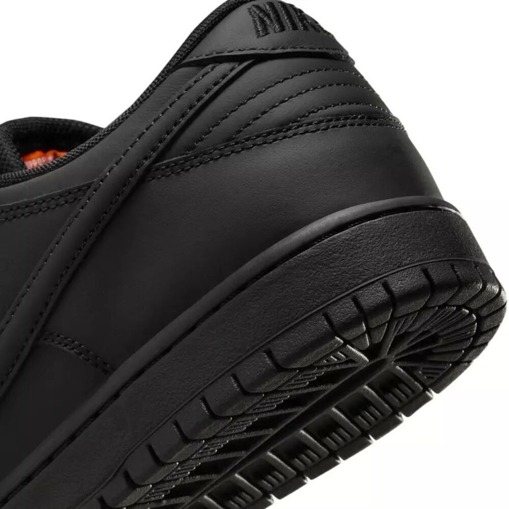 Authentique NIKE Dunk Low SB triple black Chaussures