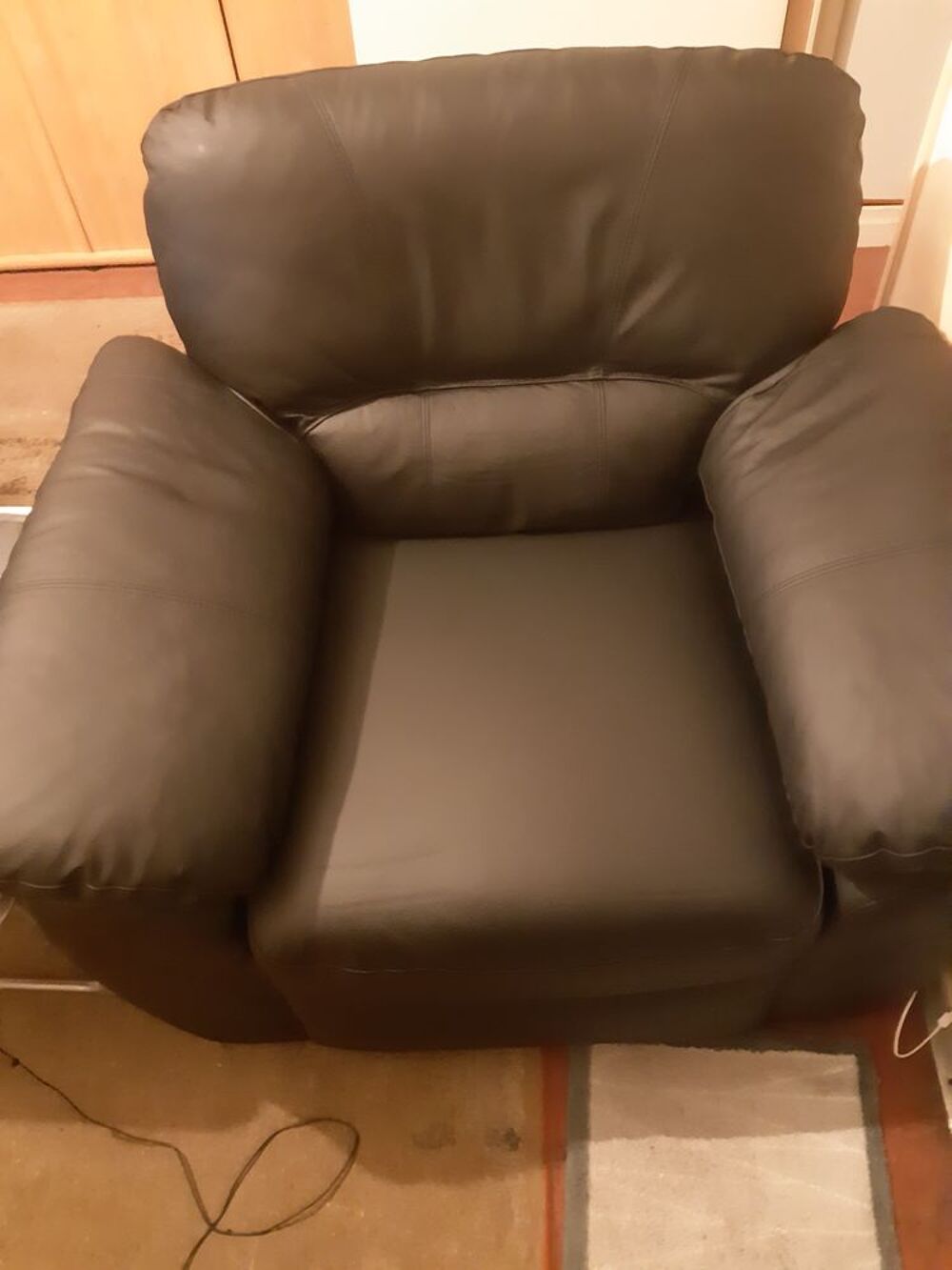 Fauteuil cuir etat neuf achet&eacute; 27 mai 2021 Meubles