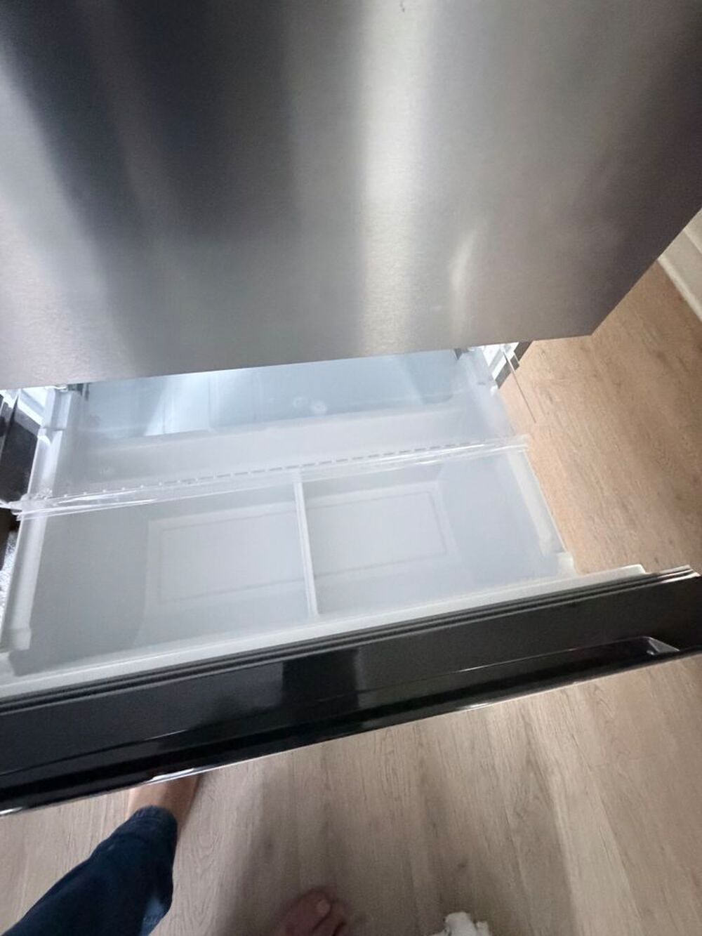 Vendre frigo cong&eacute;lateur VALBERG frigo 2 port et 2 tiroir Electroménager