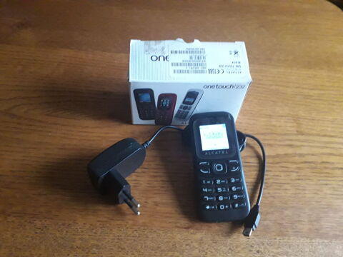 TELEPHONE : ALCATEL ONE TOUCH 232 . 10 Fr�vent (62)