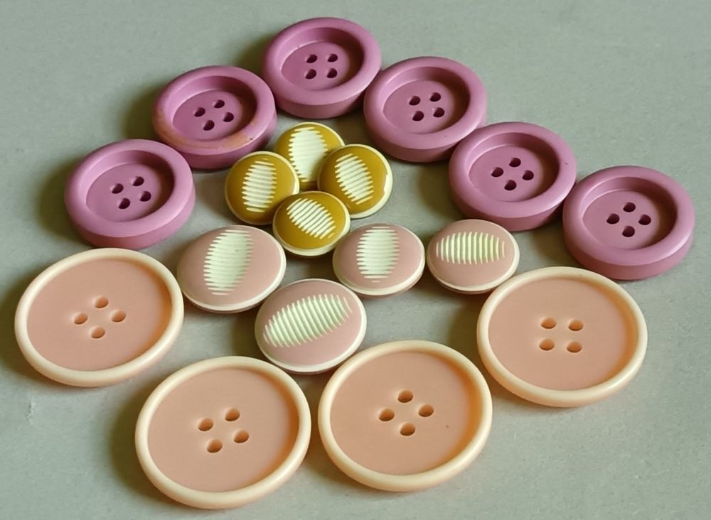 Lot de 18 Boutons- Harmonie de Roses &amp; Beige - 1.2 &agrave; 2.5 cm Décoration