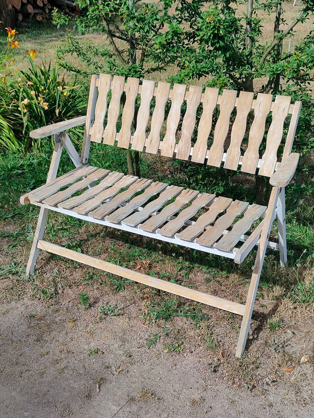 Banc de jardin tr&egrave;s original Jardin