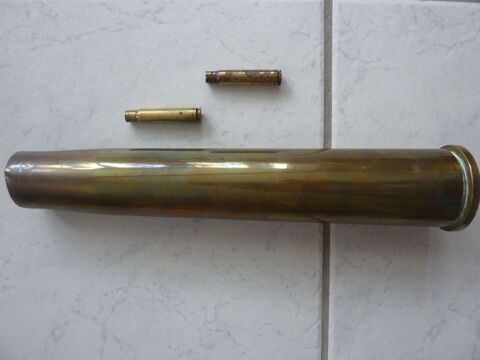 Douille d'obus de 40 M/M 1943 15 Chatou (78)
