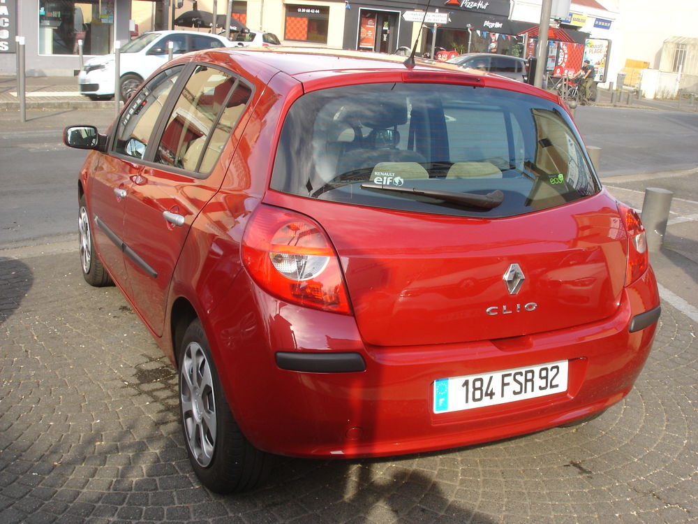 Clio III Clio 1.5 dCi 85 eco2 Privil&egrave;ge 2008 occasion 78800 Houilles