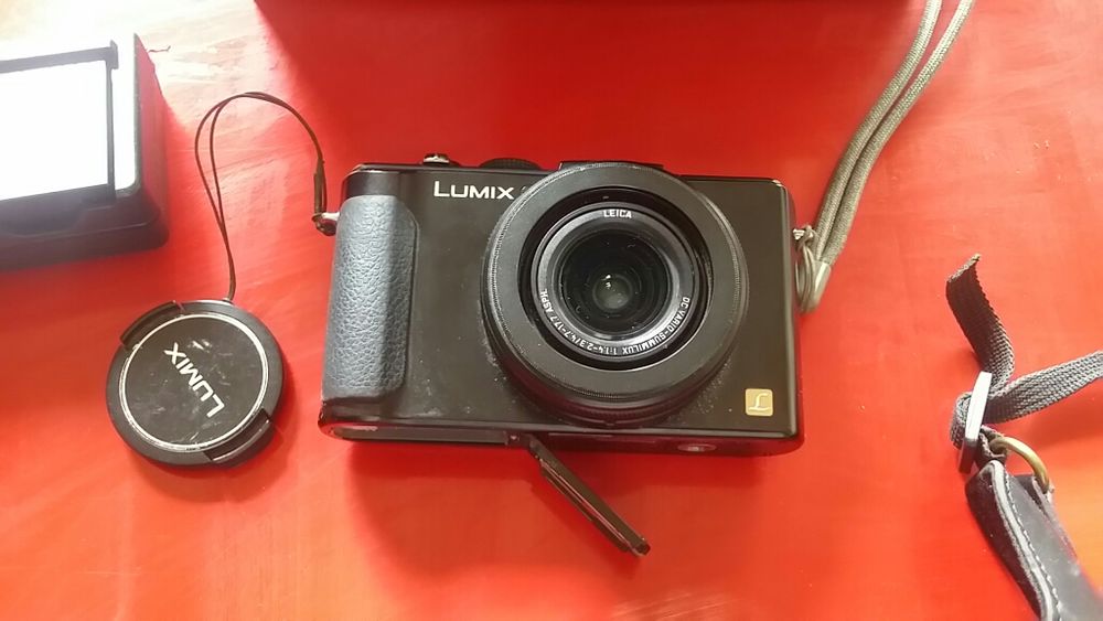 APPAREIL PHOTO LUMIX LX 7 NOIR Photos/Video/TV