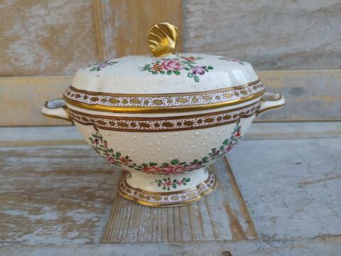 Ancien Drageoir Sucrier Porcelaine de Samson
70 Loches (37)