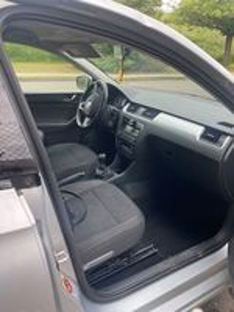 Rapid 1.6 TDI 90 ch CR FAP Green Tec Ambition 2013 occasion 21000 Dijon
