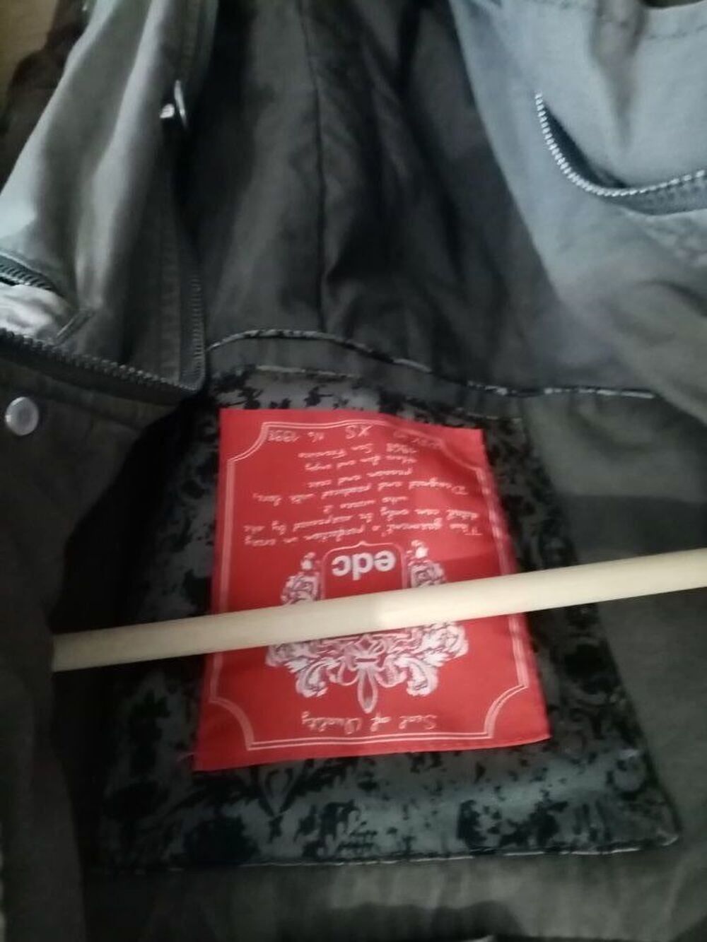 Veste parka udc kaki
Livraison possible sur St julien en gen Vêtements