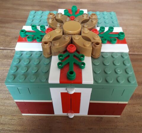 Lego  réf 40292 Cadeaux de Noël 25 Verneuil-sur-Vienne (87)