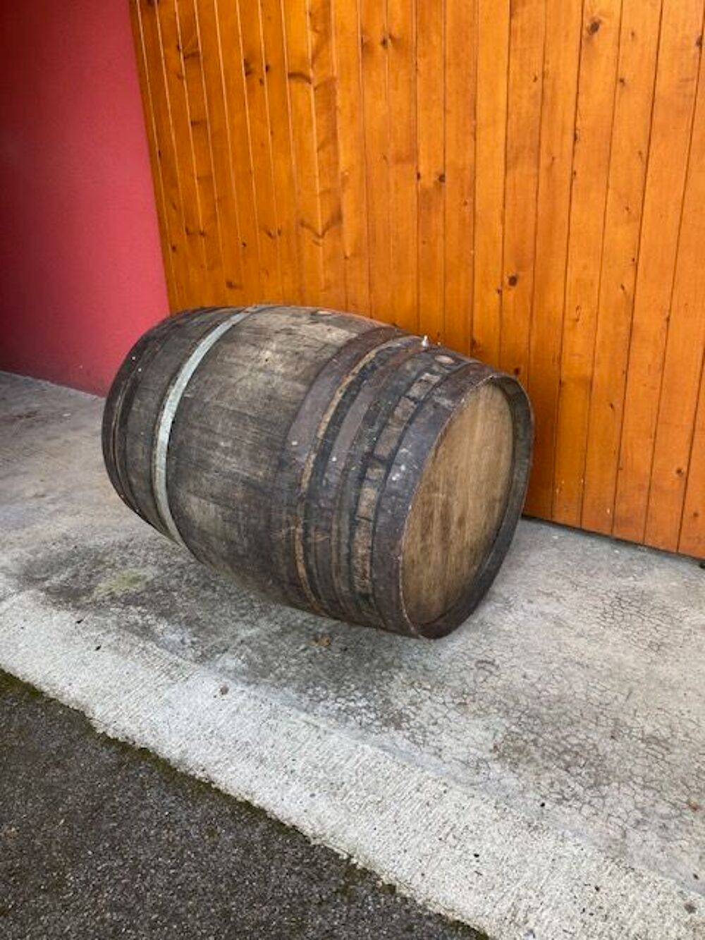 Tonneau bois d'occasion 220 Litres pour d&eacute;co Décoration