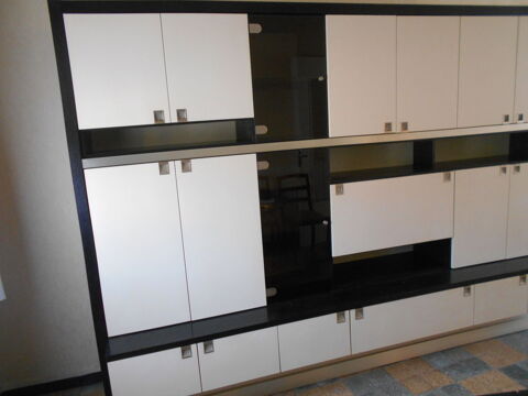 Living moderne Laqu� blanc et noir 200 Perpignan (66)