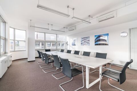 Espace de bureau ouvert pour 10 personnes &agrave; Puteaux, La Defense Tour Initiale 4217 92800 Puteaux
