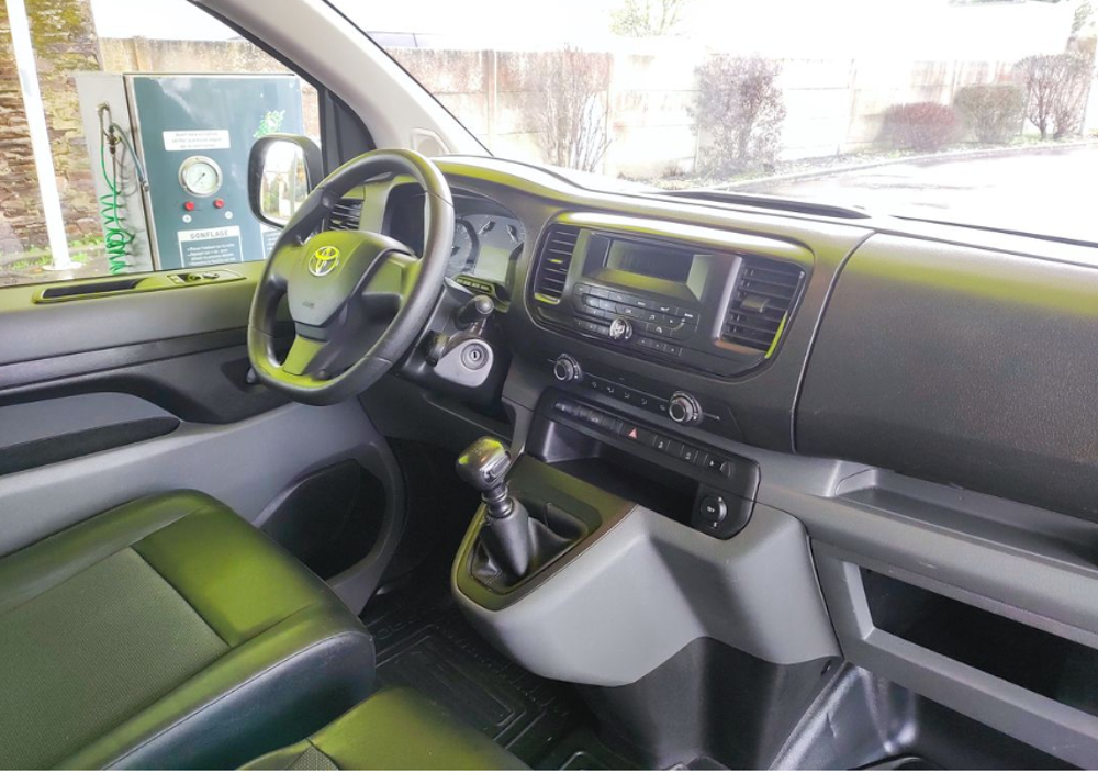 Proace PROACE MEDIUM 115 D-4D BVM6 DYNAMIC 2017 occasion 44120 Vertou