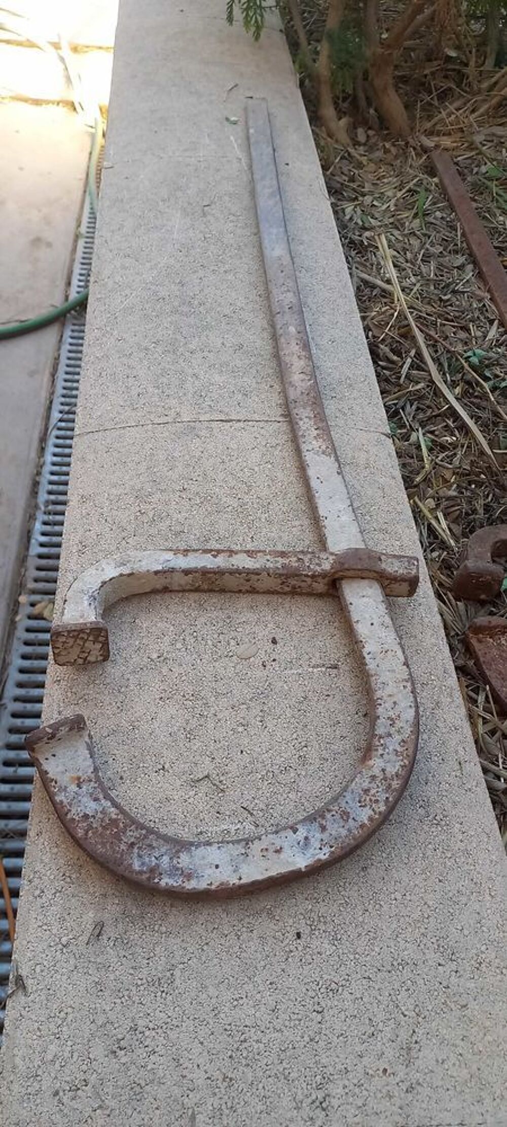 SERRES JOINTS ACIER DE MA&agrave;‡ON ET &agrave;€ POMPE Bricolage