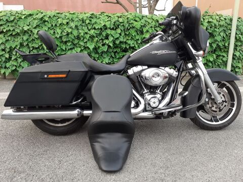 Moto HARLEY-DAVIDSON 2011 occasion Fr&eacute;jus 83600