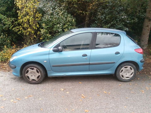 Peugeot 206 ESSENCE
