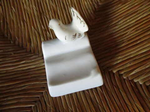 jolie colombe et son livret en pl�tre 0 M�rignies (59)