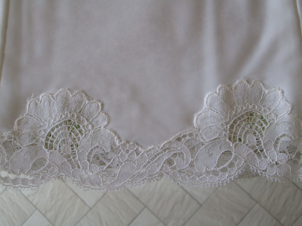 FOND DE ROBE COMBINAISON BLANCHE VINTAGE Vêtements