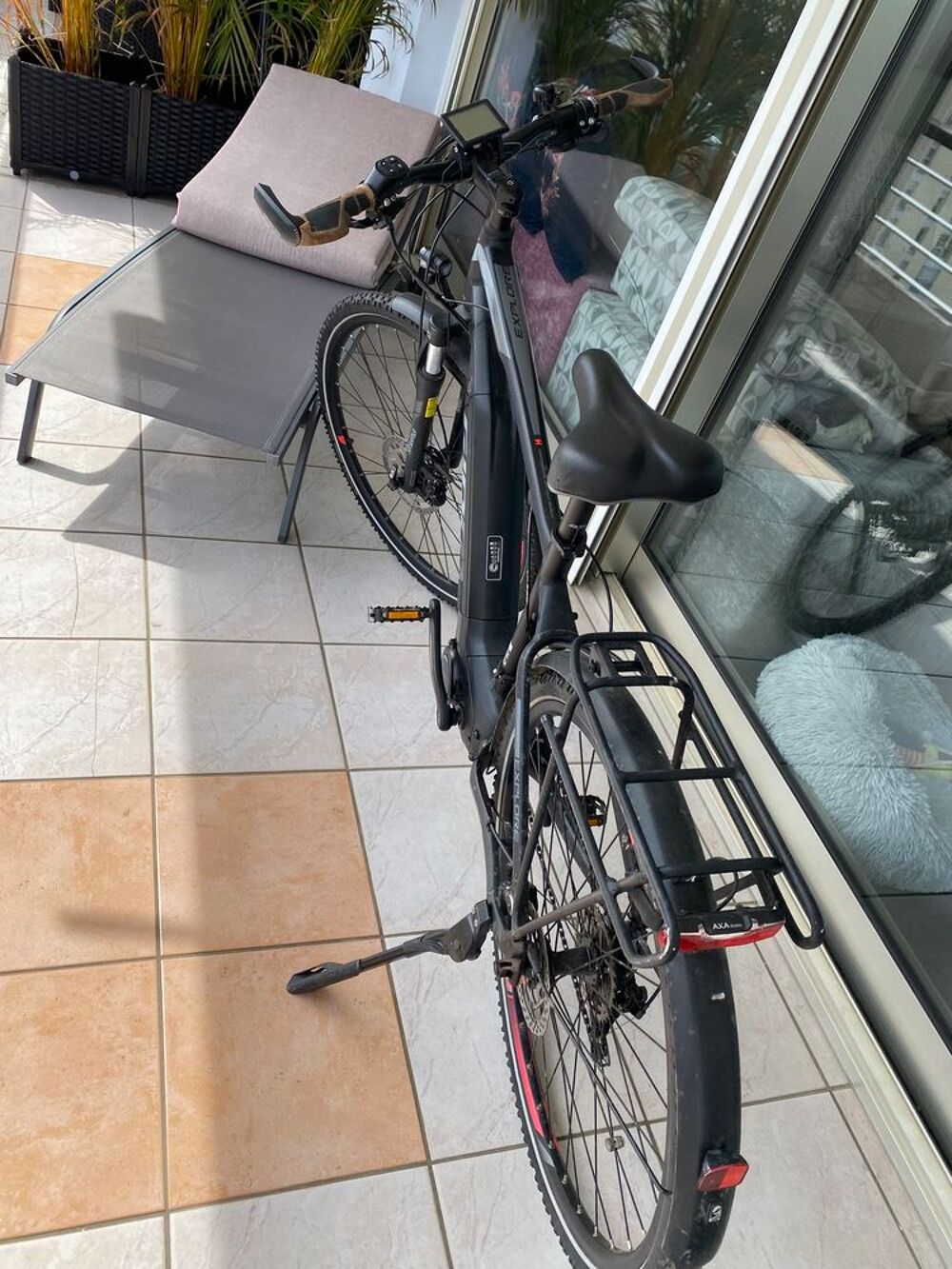 V&eacute;lo &eacute;lectrique giant explorer E 1. 25 Vélos