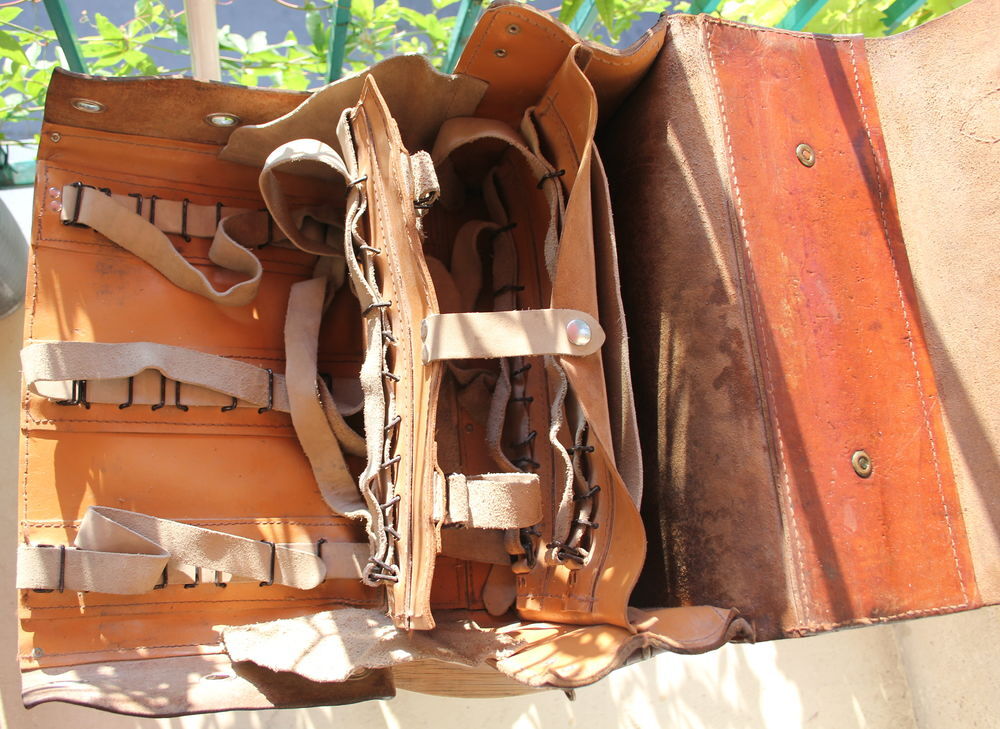 Valise de postier PTT en cuir &eacute;pais 1920 