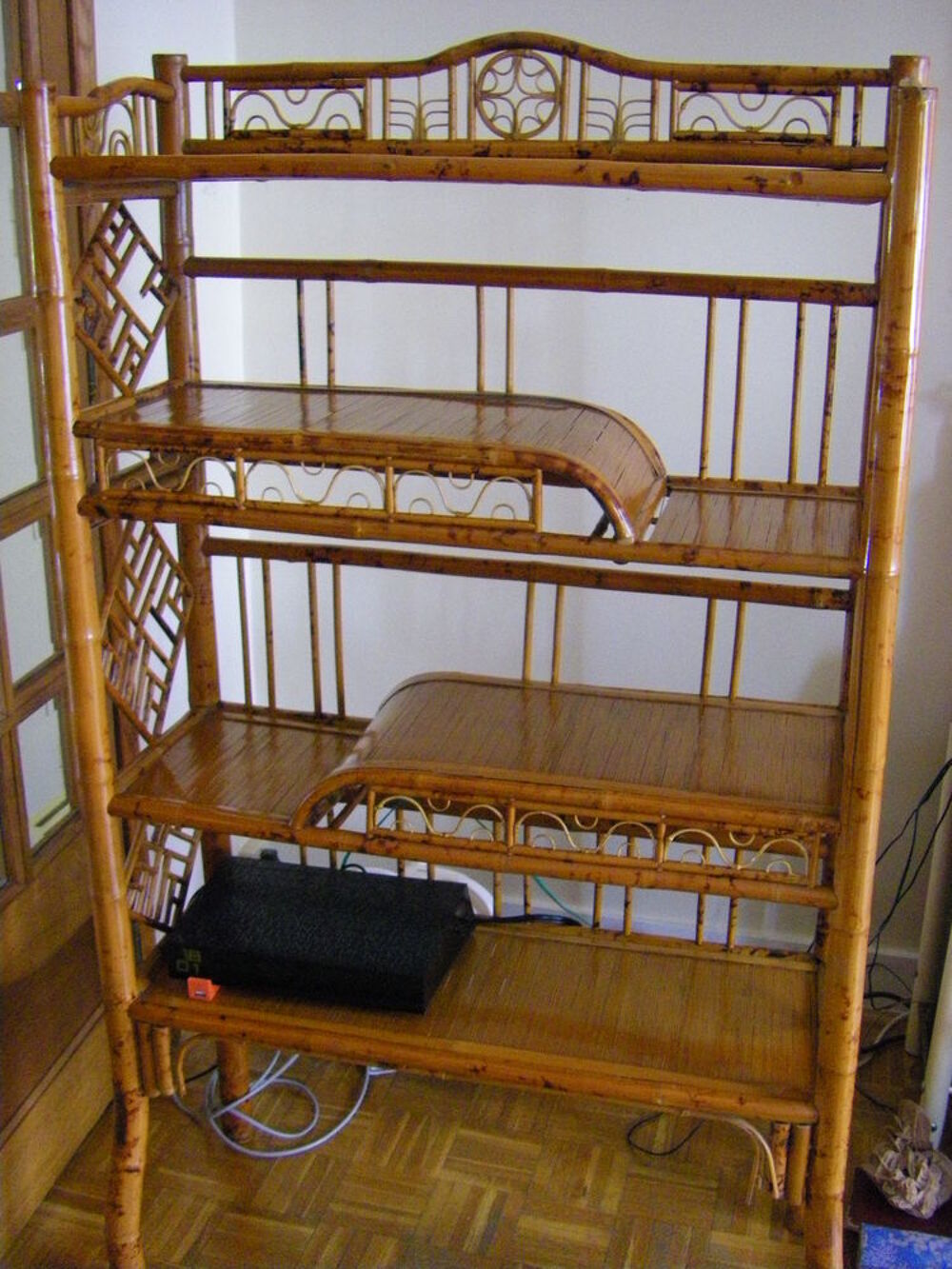 Etag&egrave;re en bambou vernis Meubles