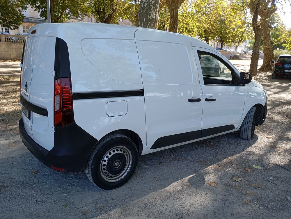 Express EXPRESS VAN BLUE DCI 75 - 22 ESSENTIEL 2022 occasion 33390 Blaye