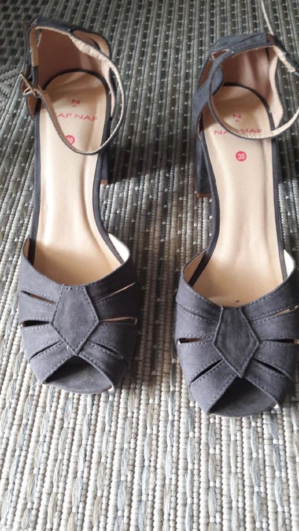 CHAUSSURE ETE femme NAF NAF Pointure 39 gris Chaussures