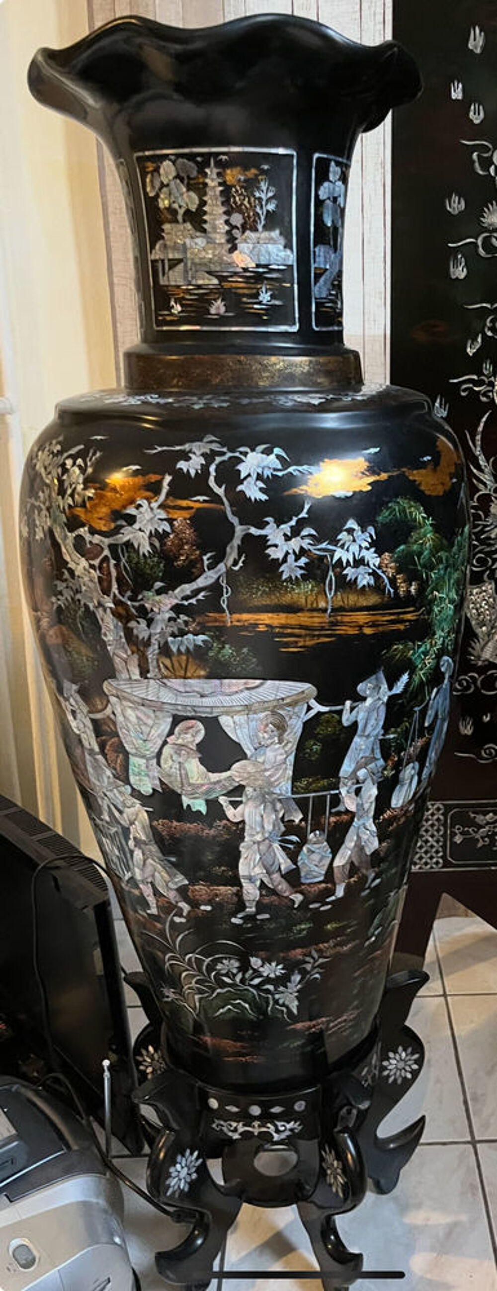 grand vase asiatique en laqu&eacute; Décoration