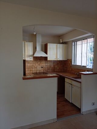 Vente Appartement appartement T3 hyper centre avec balcon terrasse Hyères