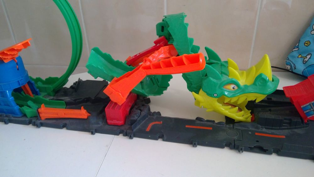 29€ ATTAQUE DU DRAGON HOT WHEELS Jeux / jouets