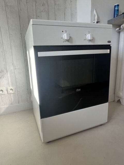 Cuisinire vitrocramique et four 150 Poissy (78)