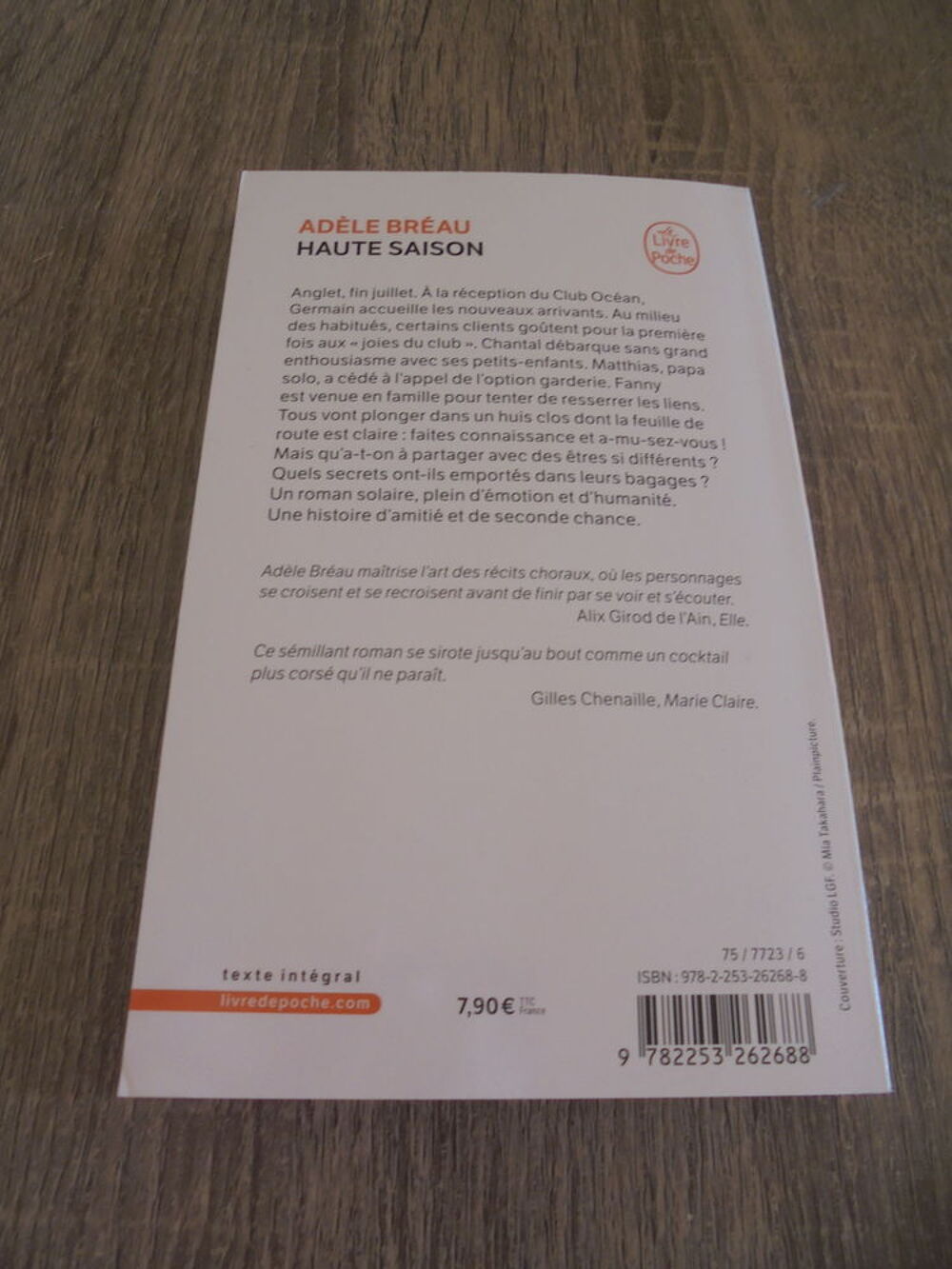Haute saison (97) Livres et BD