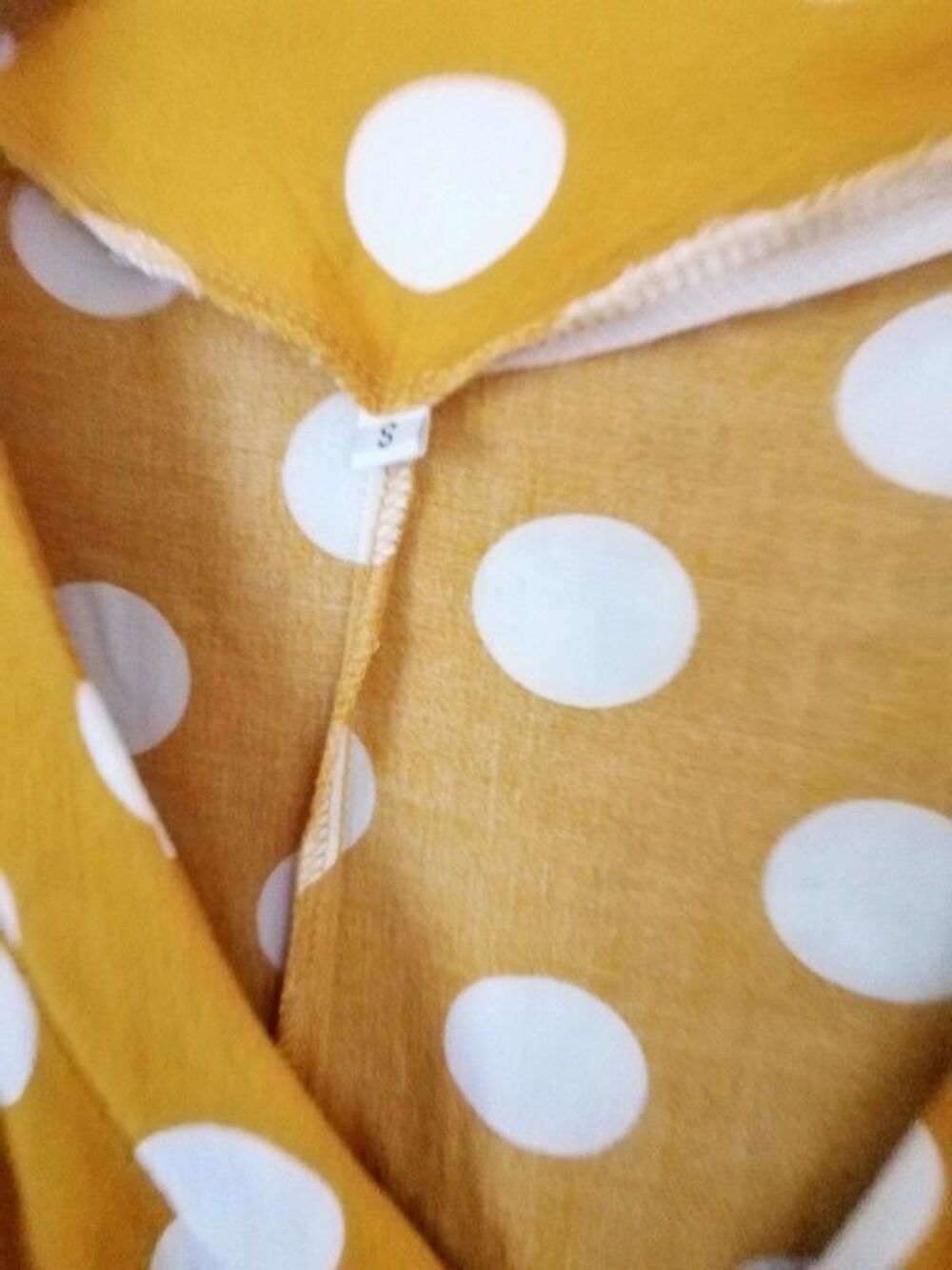 robe taille S
Vêtements