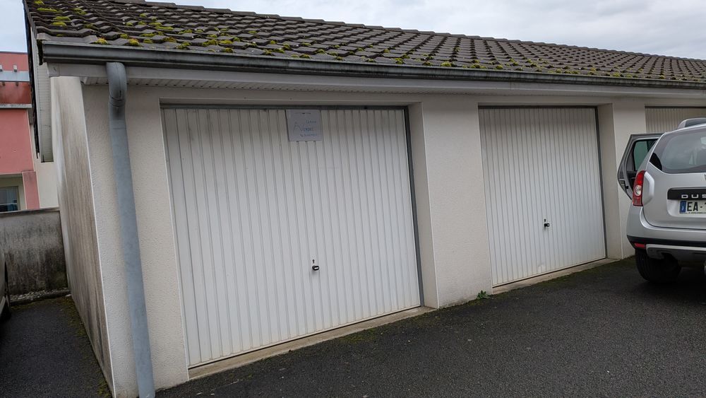 Vente Parking/Garage GARAGE FERME LONS 16,5 m2 Lons