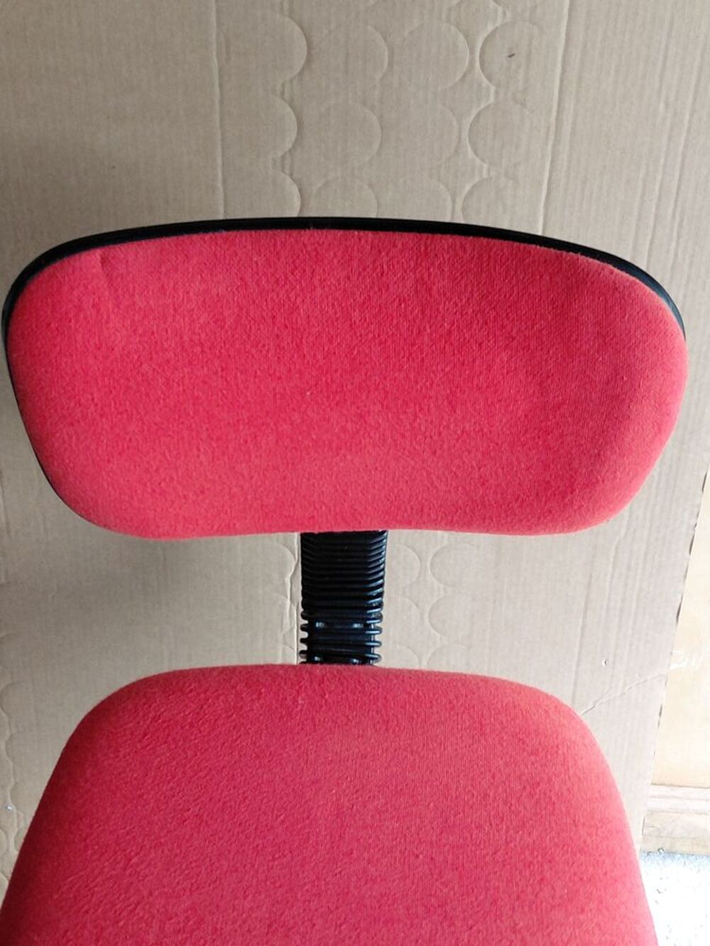 Petit siege/ fauteuil de bureau ergonomique, etat neuf. Meubles