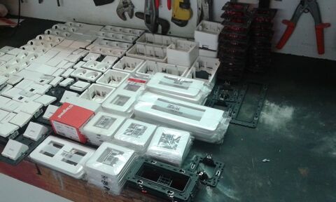 Mat�riel �lectrique prise interrupteur le grand mosaic  45 1 Verberie (60)