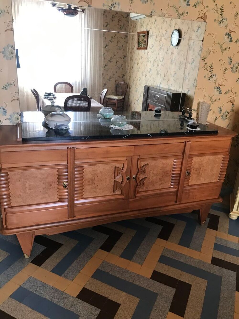 Buffet vaisselier en noyer Meubles