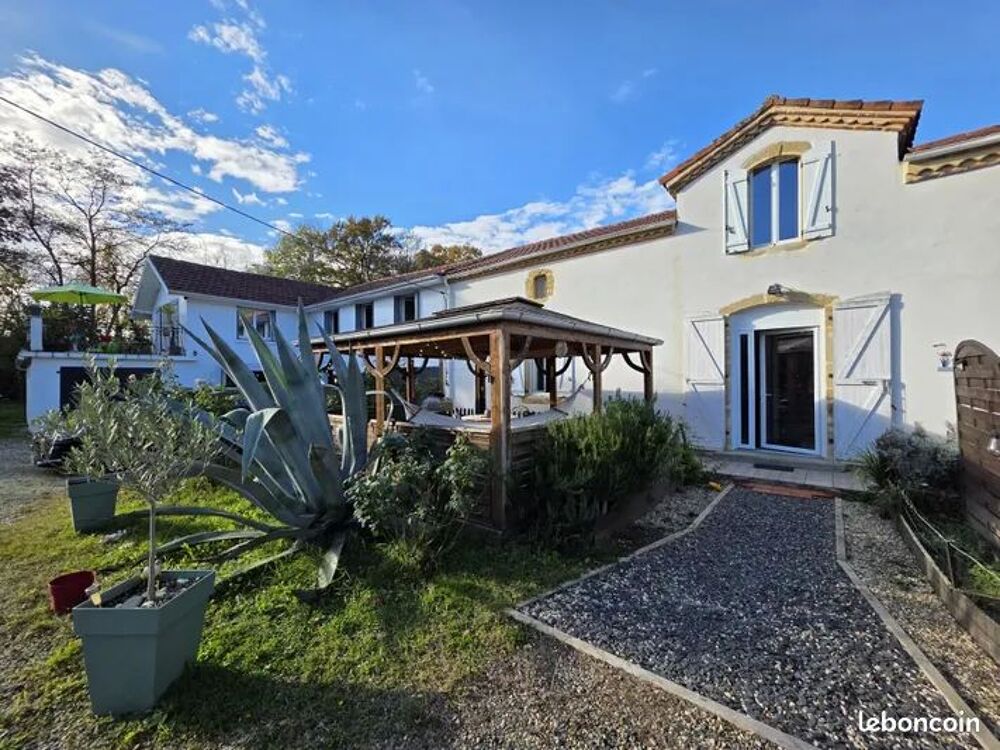 Maison 9 pièces 353 m² · à Barbachen · 353 m² · 240 000 €