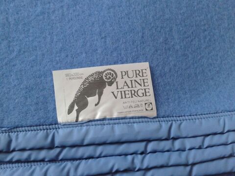 couverture laine bleue  neuve dans sa housse 180 X220  55 Dijon (21)