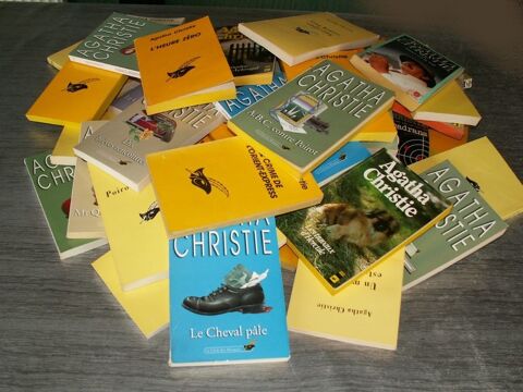 Des livres de poche Agatha Christie
1 Mirecourt (88)
