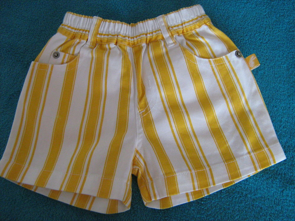 Short ray&eacute; Vtements enfants