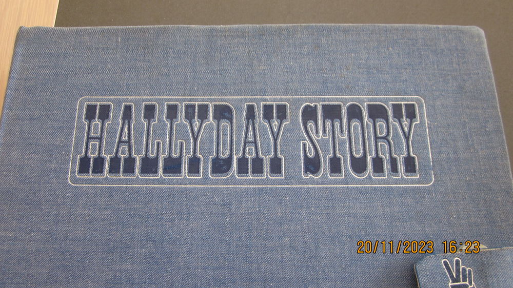 Coffret de 10 Vinyles de Johnny Hallyday Story de 1975 CD et vinyles