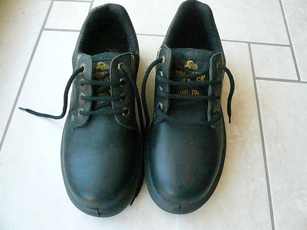 Chaussures de s&eacute;curit&eacute; Marque Trucker Maroquinerie
