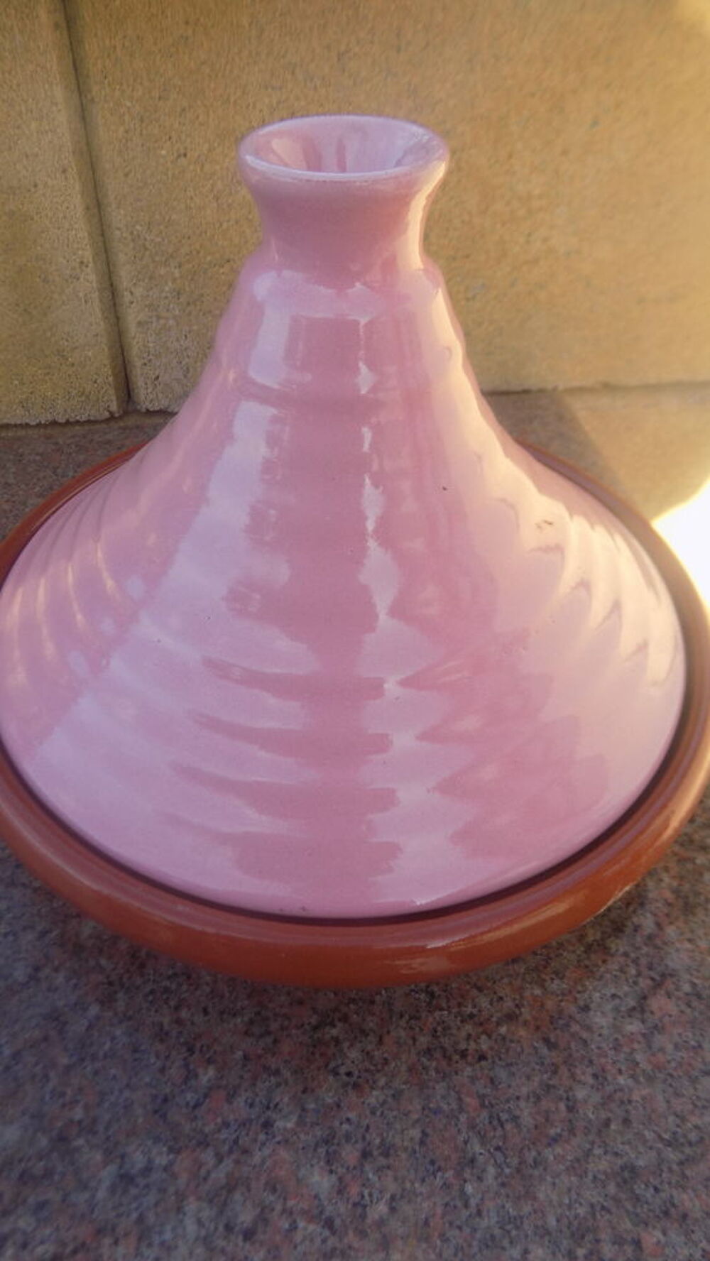 Tajine Marocain &Eacute;maill&eacute; 21 cm De Diam&egrave;tre hauteur 18 cm
Electroménager