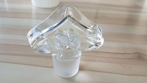 Tr�s beau bouchon Guerlain 110 Herrlisheim (67)