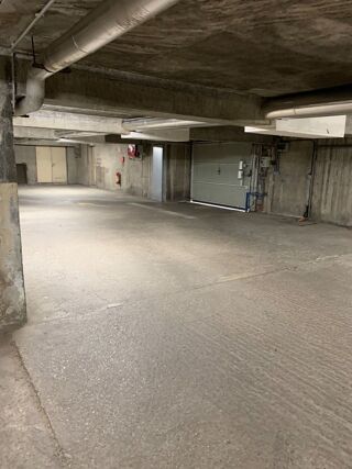  Parking / Garage à louer 15 m²